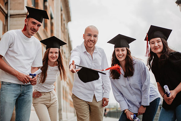 Etudiants iaelyon